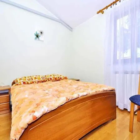 Apartment Pula, Istria 18 *