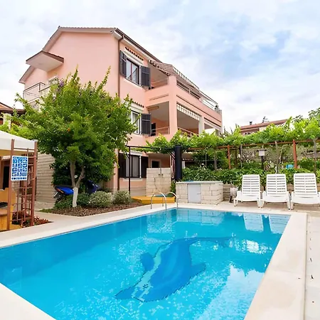 Apartment Pula, Istria 18 *