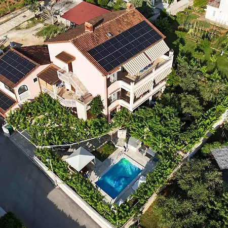 Apartamento Pula, Istria 18 *