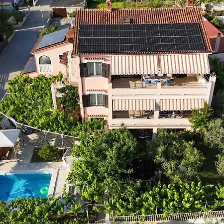 Apartamento Pula, Istria 18 *