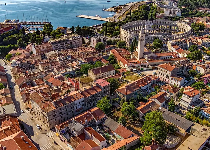 Pula, Istria 18 * Póla