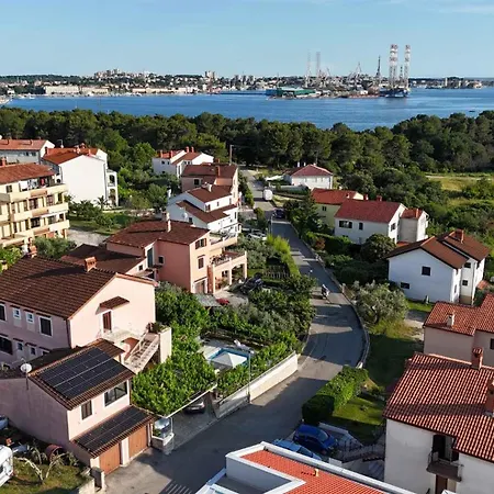 Daire Pula, Istria 18 *